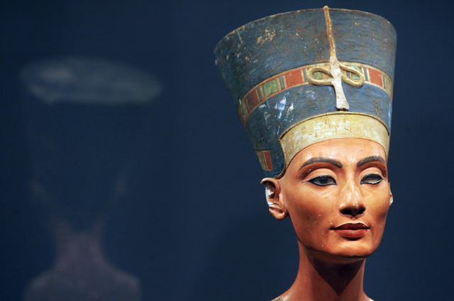 'Phòng bí mật' trong lăng mộ Tutankhamun có thể là nơi an nghỉ của Nữ hoàng Nefertiti- Ảnh 1.