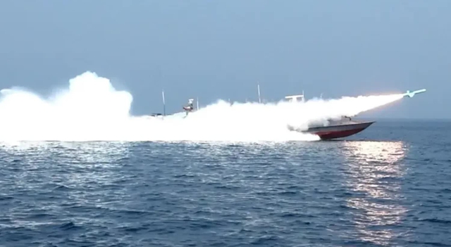 Iran tuyên bố tăng tầm bắn tên lửa, Yemen bắt đầu chiến dịch lớn chống Houthi - Ảnh 1.