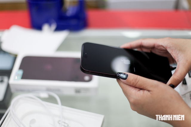 Apple thừa nhận iPhone 18 Pro Max bị lỗi, người dùng ồ ạt trả máy - Ảnh 1.