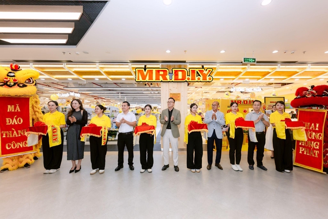 Cửa hàng Flagship đầu tiên rộng hơn 800 m² của MR.D.I.Y. ra mắt- Ảnh 1.