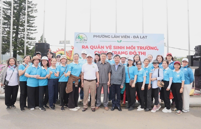 Đ&agrave; Lạt đồng loạt l&agrave;m sạch phố phường, trồng hoa đ&oacute;n Festival Hoa 2026- Ảnh 7.