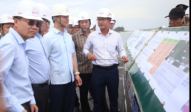 Quảng Trị lần đầu tiên vận hành 'cơ chế luồng xanh' - Ảnh 2.