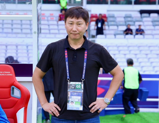 HLV Kim Sang-sik - Ảnh 1.