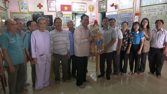 Ông Son có tấm lòng son - Ảnh 1.