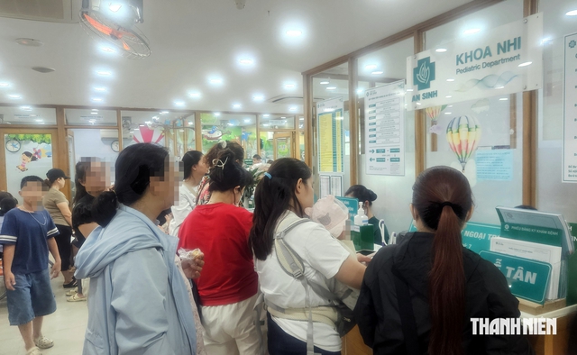 Cúm mùa ở trẻ tăng: Chăm sóc tại nhà ra sao, khi nào cần đi viện? - Ảnh 1.