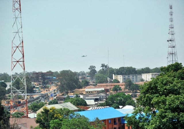 Trực thăng quân sự chở 32 người rơi ở Nigeria- Ảnh 1.