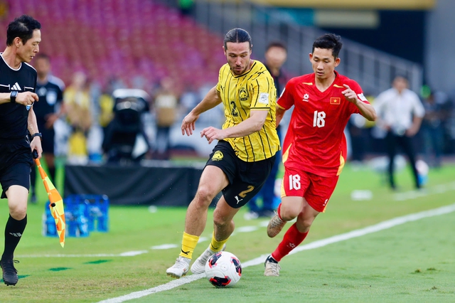 HLV Malaysia: 'Hạnh phúc khi lần đầu thắng đội tuyển Việt Nam sau hơn 10 năm' - Ảnh 1.