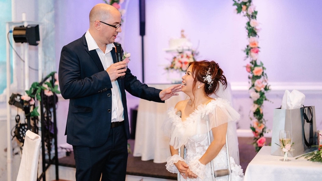 “Anh sẽ là đôi chân của em”: Chuyện tình người mẹ Việt khuyết tật và chồng Mỹ - Ảnh 7.