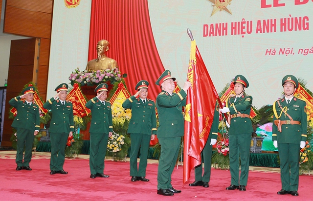 Cục Tuyên huấn nhận danh hiệu Anh hùng Lực lượng vũ trang nhân dân - Ảnh 1.