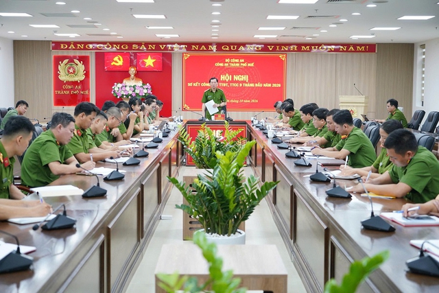 Huế xử l&yacute; hơn 16.000 vi phạm trật tự đ&ocirc; thị, quyết kh&ocirc;ng để t&aacute;i lấn chiếm - Ảnh 1.