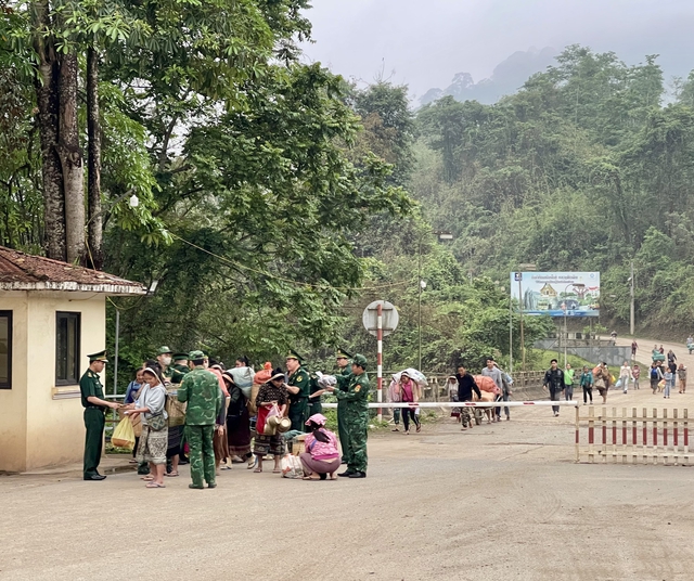 Những ánh sáng lặng thầm nơi miền Tây xứ Thanh - Ảnh 1.