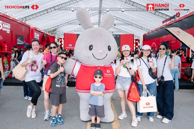 Dấu ấn Techcom Life tại Giải Marathon Quốc tế H&agrave; Nội Techcombank m&ugrave;a thứ 5- Ảnh 5.