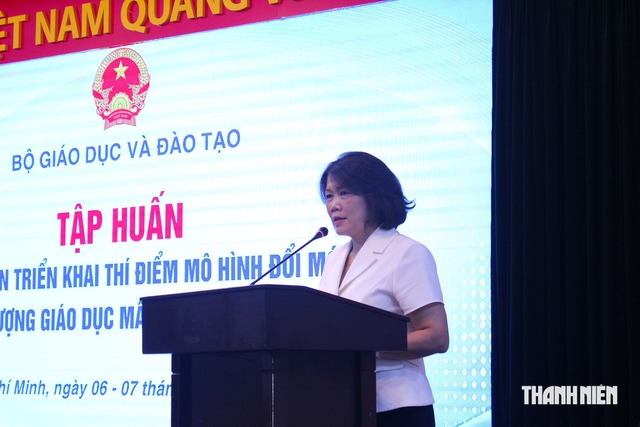 Bộ GD-ĐT: Thí điểm không được làm phát sinh hồ sơ, sổ sách, áp lực đội ngũ - Ảnh 1.