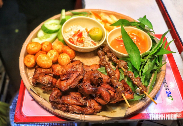Lan tỏa trên mạng xã hội: Bữa ăn mừng đặc biệt của hai mẹ con - Ảnh 3.