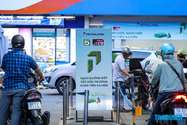 Không tăng giá điện, vẫn phập phồng giá xăng- Ảnh 2.