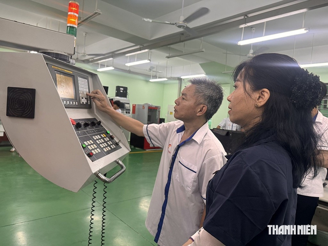 Nhiều bằng ĐH 'đẹp', doanh nghiệp đổi c&aacute;ch tuyển dụng: Sinh vi&ecirc;n CĐ cạnh tranh thế n&agrave;o? - Ảnh 1.