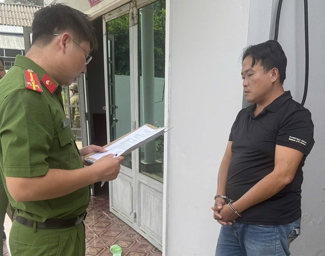 Đang tập thể dục, người phụ nữ bất ngờ bị giật dây chuyền vàng- Ảnh 1.