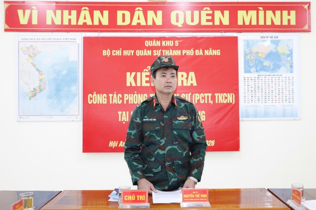 Đà Nẵng mưa lớn, quân đội bố trí lực lượng ứng trực các điểm xung yếu- Ảnh 1.