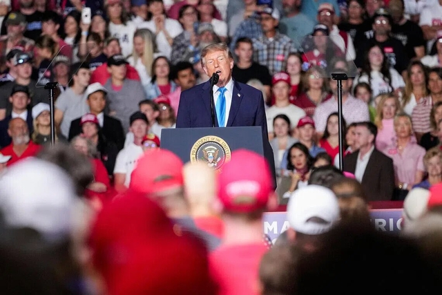 Nhà Trắng bác cáo buộc Trump muốn Iran tấn công 2 thành phố Mỹ - Ảnh 1.