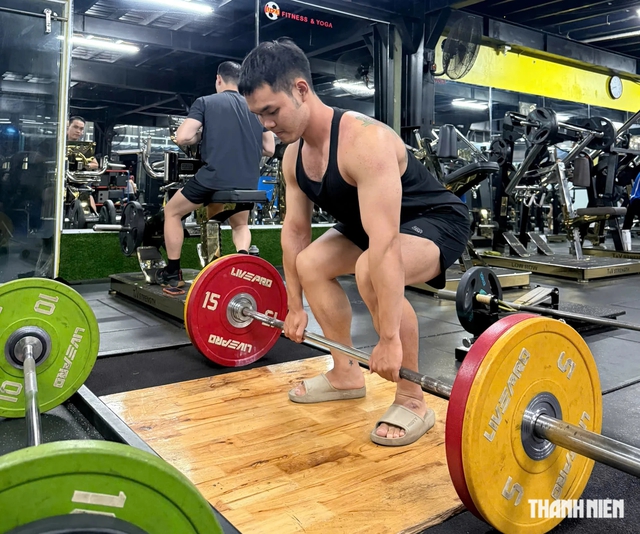 Chàng trai nặng 120 kg và hành trình giành huy chương vàng thể hình quốc gia - Ảnh 2.