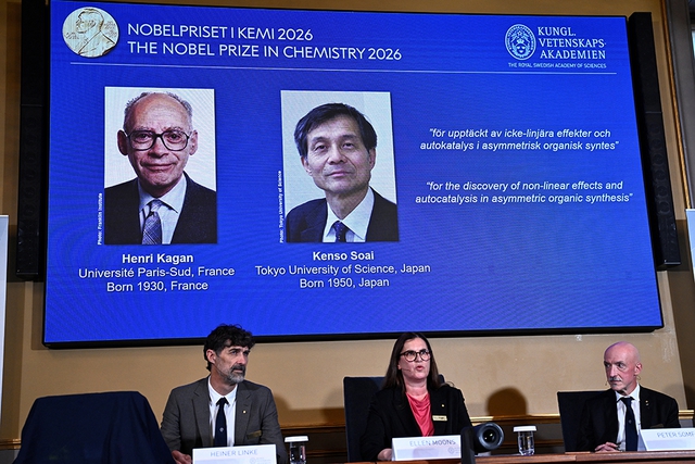 Nobel H&oacute;a học vinh danh đột ph&aacute; sản xuất thuốc an to&agrave;n - Ảnh 1.