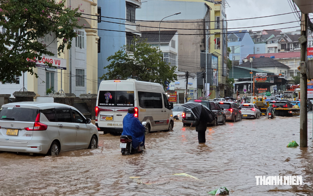 Vì sao Đà Lạt mưa lớn ngập nhanh, nước cũng rút nhanh?- Ảnh 2.