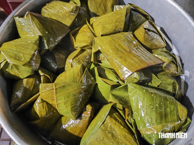 Bánh giò 25.000 đồng và câu chuyện phía sau căn bếp của người phụ nữ Quy Nhơn - Ảnh 4.