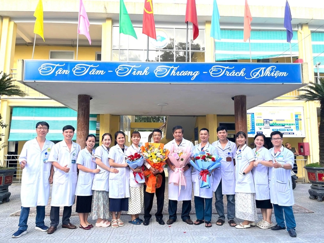 Huế chuyển giao nhiều cơ sở y tế sang tuyến Trung ương quản lý - Ảnh 1.