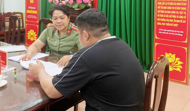 Công an Cần Thơ làm rõ tài khoản ngân hàng giao dịch hơn 100 tỉ đồng - Ảnh 1.