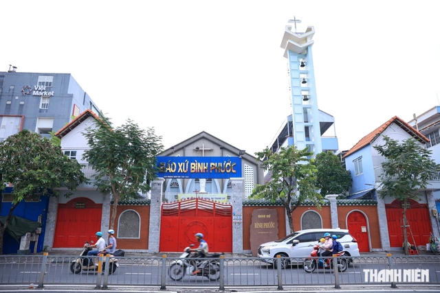 Nhà thờ ở TP.HCM dựng lên từ bãi đổ tro của nhà máy rượu xưa- Ảnh 3.
