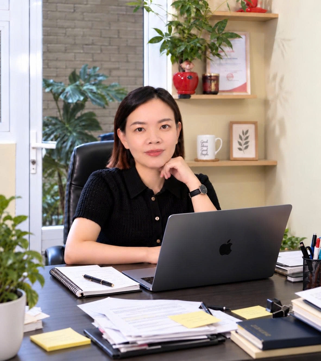Mưa lớn ở TP.HCM: Nhân viên 'ấm lòng' vì công ty cho về sớm, làm tại nhà - Ảnh 5.