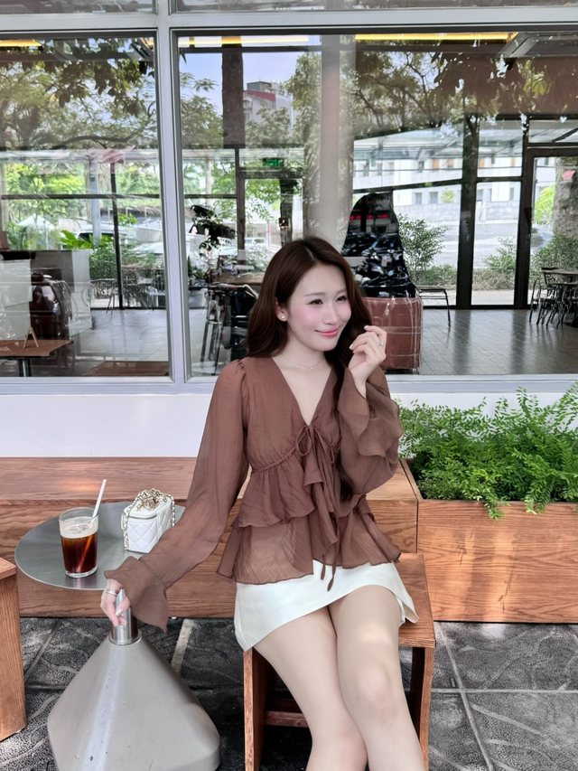 Gam màu nâu vừa cổ điển vừa ấm áp cho những ngày se lạnh- Ảnh 4.
