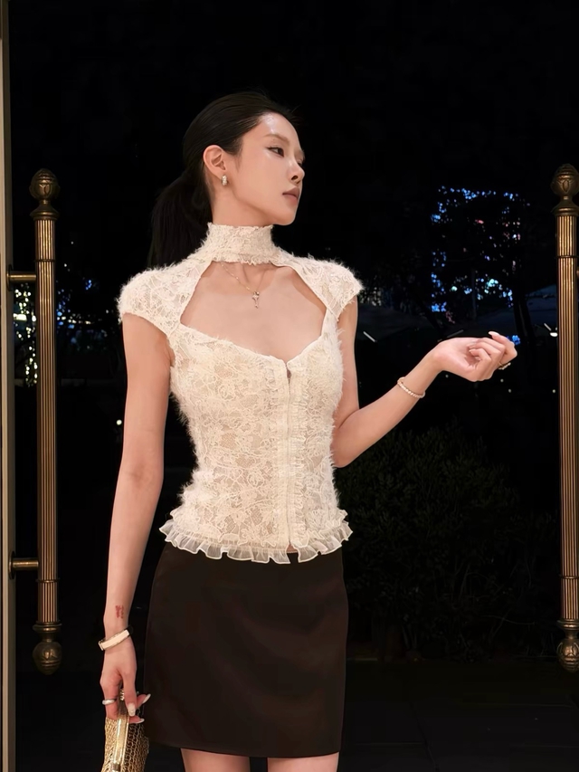 Chỉ một chiếc áo cổ lọ, biến hóa cả tuần không lo trùng lặp- Ảnh 8.