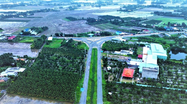 Tây Ninh dồn sức cho công trình trọng điểm, siết trách nhiệm chống lãng phí - Ảnh 4.