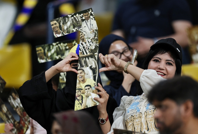 Động thái đặc biệt của Ronaldo sau pha ghi bàn giúp Al Nassr thắng đậm và tin đồn bị treo giò- Ảnh 1.