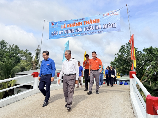 Đồng Tháp khánh thành, khởi công 4 cầu Hy Vọng trị giá gần 1,9 tỉ đồng- Ảnh 2.