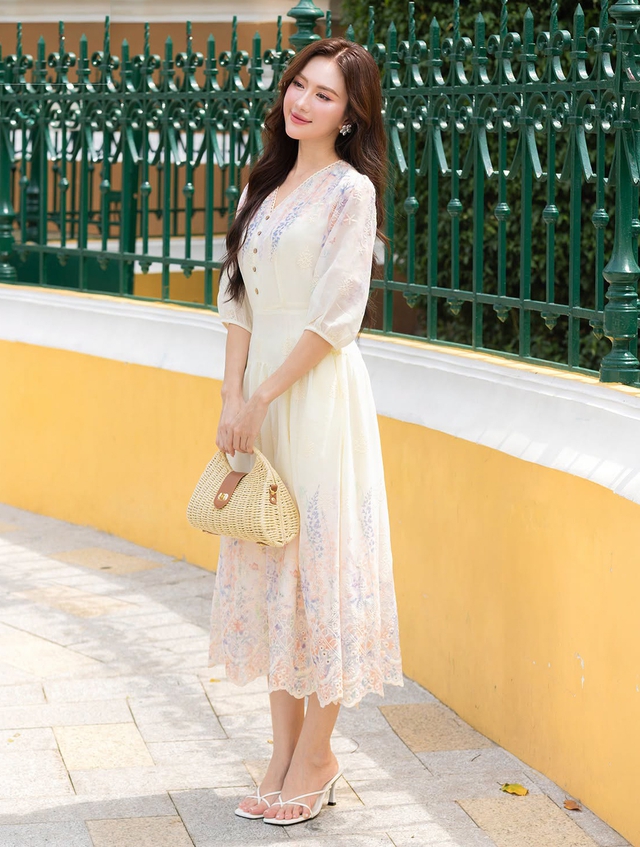 Váy dài tối giản lại thanh lịch vượt thời gian - Ảnh 7.