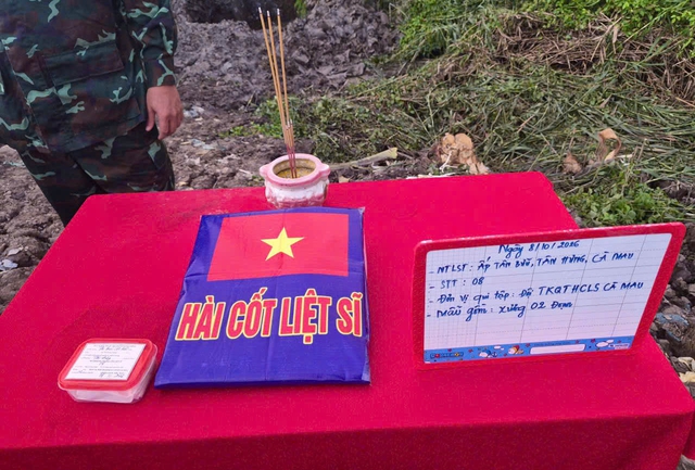Cà Mau tìm thấy thêm hài cốt liệt sĩ tại hai nghĩa trang tạm - Ảnh 2.