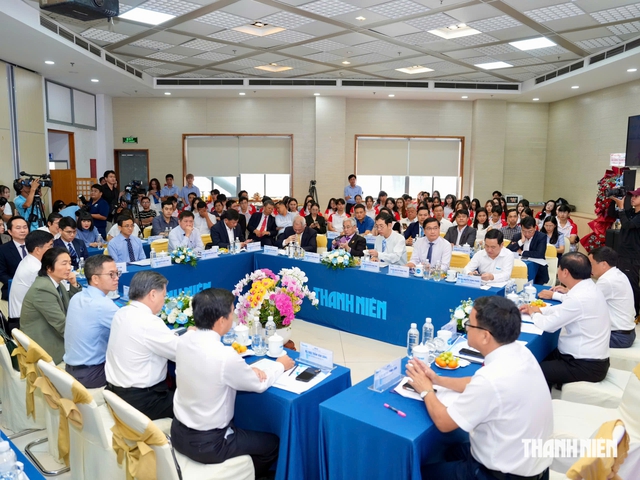 TP.HCM thúc đẩy y tế thông minh, ứng dụng AI và phẫu thuật robot - Ảnh 3.