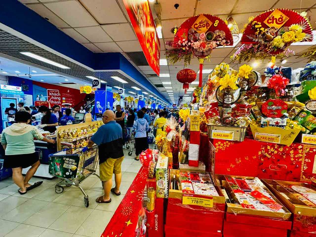 Đặc sản tết đổ bộ, sức mua tăng mạnh- Ảnh 3. Đặc sản tết đổ bộ, sức mua tăng mạnh- Ảnh 3.