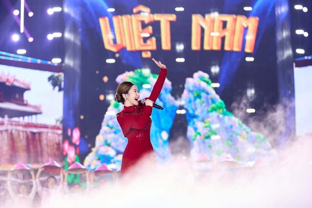 Ca sĩ Hương Tr&agrave;m sau khi trở về Việt Nam- Ảnh 1.