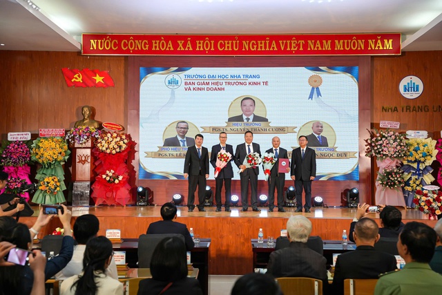 Trường ĐH Nha Trang c&ocirc;ng bố cơ cấu tổ chức giai đoạn 2025 - 2030 - Ảnh 3.