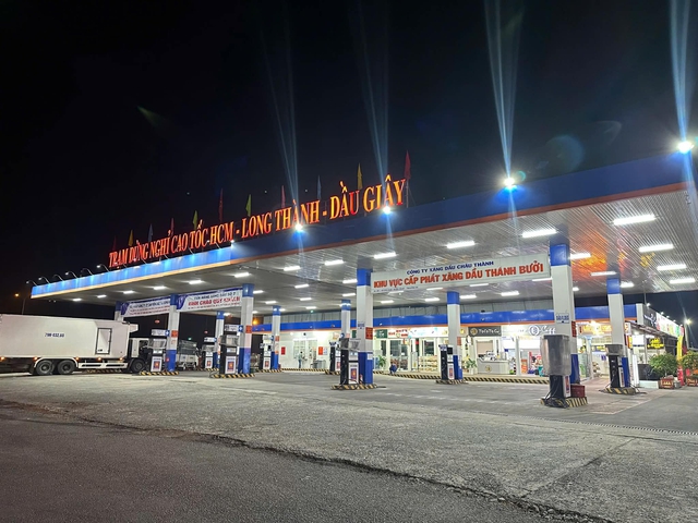 Nhiều tuyến cao tốc thiếu trạm xăng, t&agrave;i xế cần ch&uacute; &yacute; điều g&igrave;? - Ảnh 2.