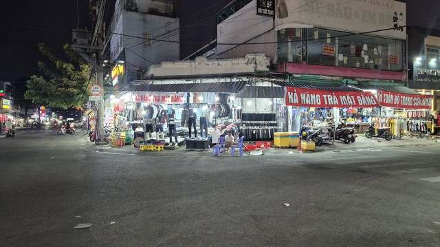 Khu phố thời trang đ&igrave;u hiu d&ugrave; chỉ c&ograve;n v&agrave;i ng&agrave;y nữa tới tết - Ảnh 21.