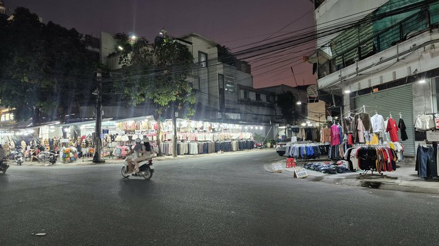 Khu phố thời trang đ&igrave;u hiu d&ugrave; chỉ c&ograve;n v&agrave;i ng&agrave;y nữa tới tết - Ảnh 3.