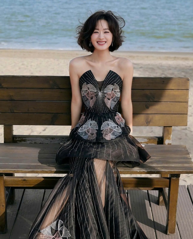 Triệu Lệ Dĩnh khẳng định đẳng cấp to&agrave;n cầu, được vinh danh tr&ecirc;n 'bản đồ' quốc tế - Ảnh 3.