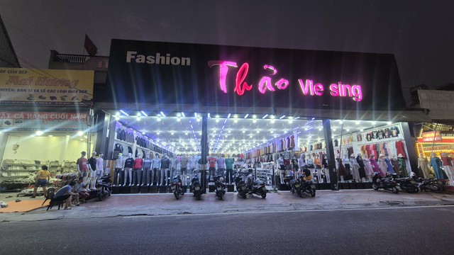 Khu phố thời trang đ&igrave;u hiu d&ugrave; chỉ c&ograve;n v&agrave;i ng&agrave;y nữa tới tết - Ảnh 10.