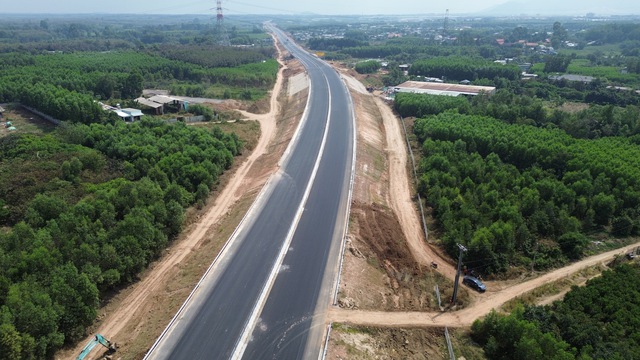 Nan giải thu ph&iacute; khi th&ocirc;ng xe tạm 35 km cao tốc Bi&ecirc;n H&ograve;a - Vũng T&agrave;u- Ảnh 4.