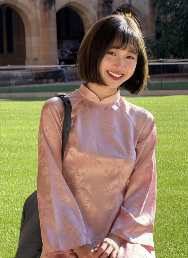 Áo dài hồng, sắc xuân ngọt ngào trong thời trang ngày tết- Ảnh 10. Áo dài hồng, sắc xuân ngọt ngào trong thời trang ngày tết- Ảnh 10.