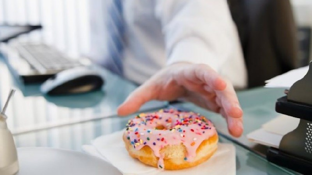 Trời trở lạnh có làm đường huyết lên xuống khó kiểm soát? - Ảnh 2.